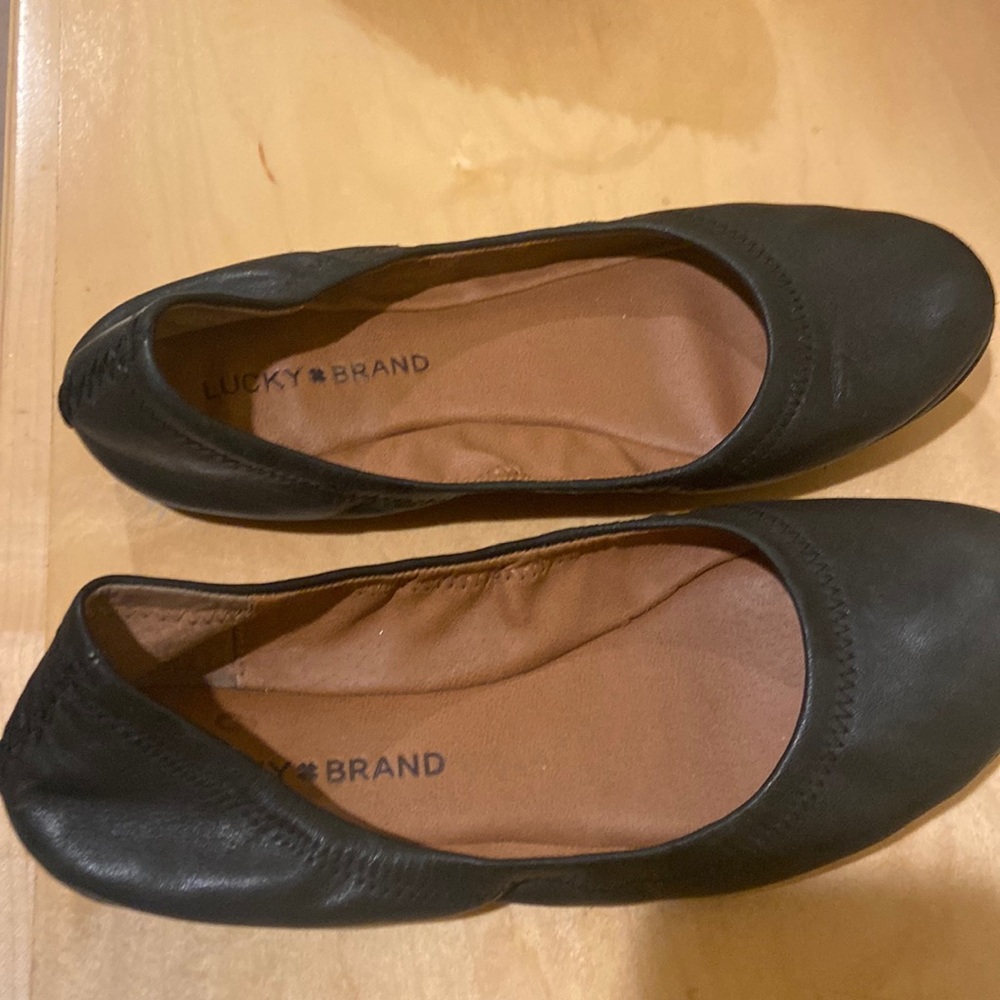 Lucky brand flats
